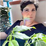 Neolaureata in tecnologia alimentari, esperta di chimica generale ed inorganica, chimica organica, biochimica